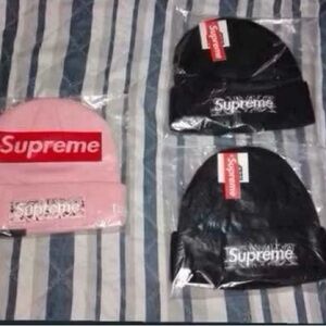 Supreme Kids Beanie Set - Pink and Black